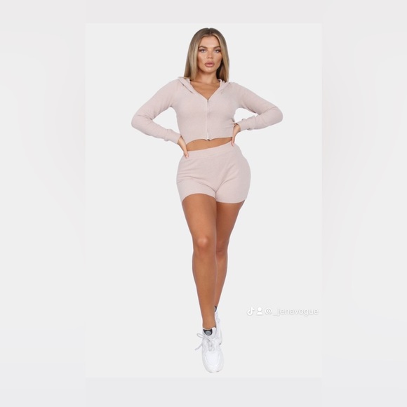 LARISA FUZZY CROP HOODIE SHORTS LOUNGE - Picture 3 of 3